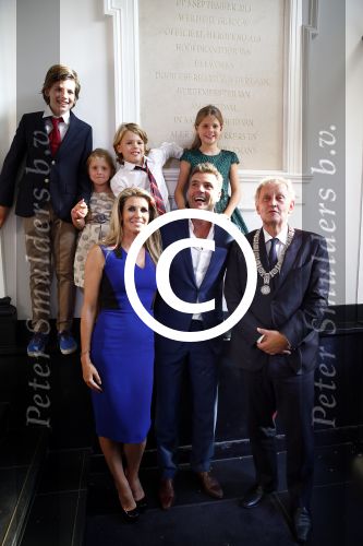 Amsterdam 5 september 2013
Opening nieuwe eyeworks pand met Reinout en Danielle Oerlemans (met kinderen) en burgemeester Eberhard v d Laan