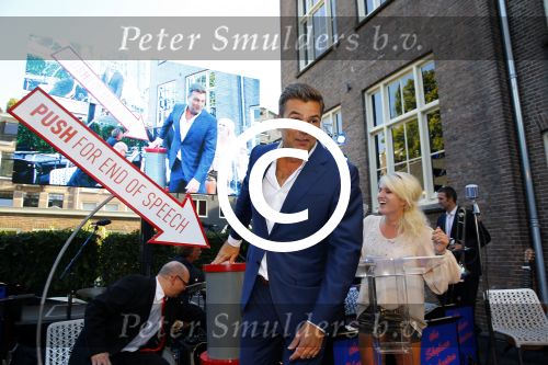 Amsterdam 5 september 2013
Opening nieuwe eyeworks pand met Reinout en Danielle Oerlemans (met kinderen) en burgemeester Eberhard v d Laan