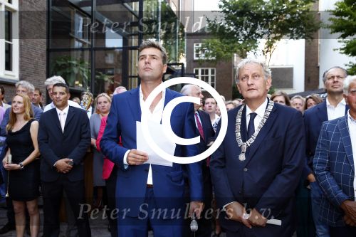 Amsterdam 5 september 2013
Opening nieuwe eyeworks pand met Reinout en Danielle Oerlemans (met kinderen) en burgemeester Eberhard v d Laan