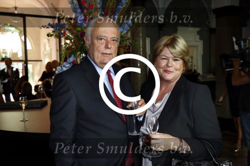 Amsterdam 5 september 2013
Opening nieuwe eyeworks pand met Reinout en Danielle Oerlemans (met kinderen) en burgemeester Eberhard v d Laan. Ouders Danielle en Reinout