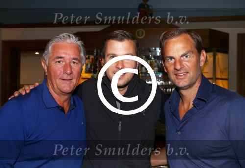 Zandvoort, 7 Augustus 2013
KLM Charity Challenge gespeeld op de Kennemer Golfclub met veel BN-ers.
Ronald de Boer met winston Gerschtanowitz en Carol Dona (Ricoh)
Foto Peter Smulders BV