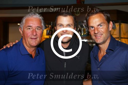 Zandvoort, 7 Augustus 2013
KLM Charity Challenge gespeeld op de Kennemer Golfclub met veel BN-ers.
Ronald de Boer met winston Gerschtanowitz en Carol Dona (Ricoh)
Foto Peter Smulders BV
