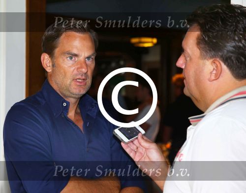 Zandvoort, 7 Augustus 2013
KLM Charity Challenge gespeeld op de Kennemer Golfclub met veel BN-ers.
Ronald de Boer in gesprek met Edwin Bredius
Foto Peter Smulders BV