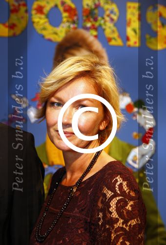 Amsterdam 2 september 2013
Premiere net 5 serie Doris in het nieuwe de la mar theater
Roos Ouwenhand met man