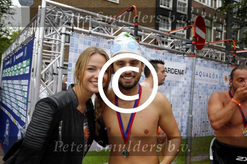 Amsterdam 8 september 2013
Amsterdam city swim door de grachten met diverse bn ers.
Ruud Feltkamp met zijn vriendin