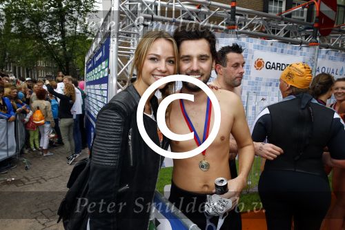 Amsterdam 8 september 2013
Amsterdam city swim door de grachten met diverse bn ers.
Ruud Feltkamp met zijn vriendin