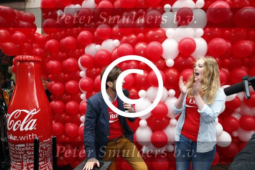 Amsterdam 14 augustus 2013
Ruud Feltkamp opent the concept store van Coca cola op de kalverstraat. Ben Saunders is ook aanwezig.
Peter Smulders bv