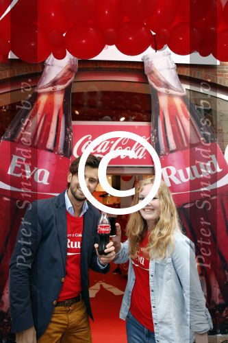 Amsterdam 14 augustus 2013
Ruud Feltkamp opent the concept store van Coca cola op de kalverstraat. Ben Saunders is ook aanwezig.
Peter Smulders bv