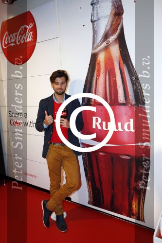 Amsterdam 14 augustus 2013
Ruud Feltkamp opent the concept store van Coca cola op de kalverstraat. Ben Saunders is ook aanwezig.
Peter Smulders bv