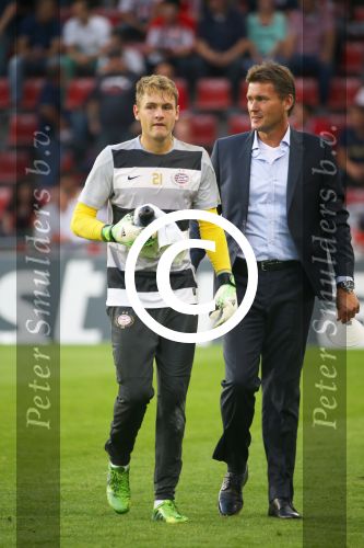 Eindhoven, 20 Augustus 2013
3e Voorronde CL PSV-AC Milan, eindstand 1-1
Ruud Hesp et Przemyslaw Titon
Foto Peter Smulders BV