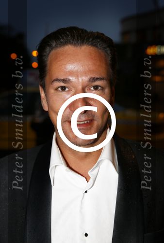 Scheveningen 9 september 2013
Premiere Smoorverliefd in het circustheater.
Spiros met zijn personal trainer