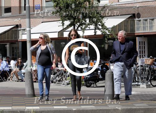 Amsterdam 14 augustus 2013
Harry Mens met zijn zwangere dochter Suze en dochter Sarah.
Peter Smulders bv