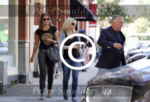 Amsterdam 14 augustus 2013
Harry Mens met zijn zwangere dochter Suze en dochter Sarah.
Peter Smulders bv