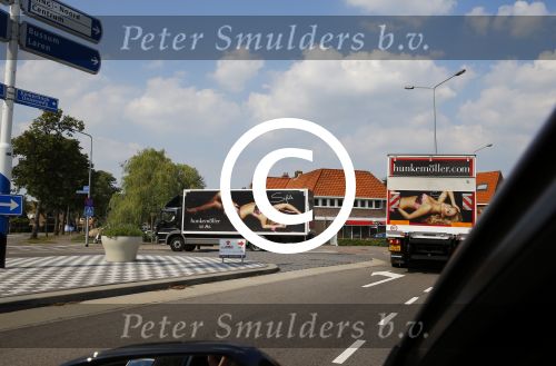 Amsterdam en Hilversum 27 augustus 2013
Vrachtwagens Hunkemoller met Sylvie v d Vaart erop.
Sylvie Meis