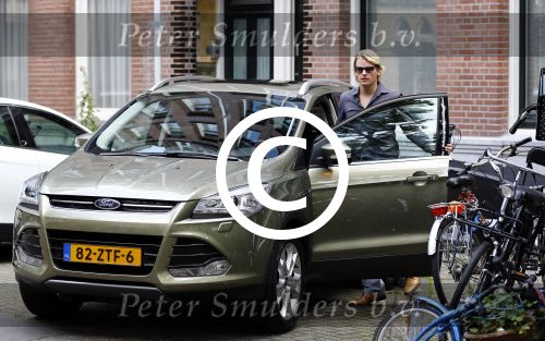 Amsterdam 19 augustus 2013
Thomas Berge (Chiel Ottink) met Myrthe Mylius en zoontje Jack Ottink op de cornelis schuytstraat.
Peter Smulders bv
