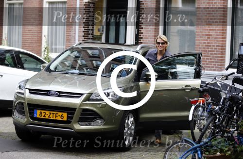 Amsterdam 19 augustus 2013
Thomas Berge (Chiel Ottink) met Myrthe Mylius en zoontje Jack Ottink op de cornelis schuytstraat.
Peter Smulders bv