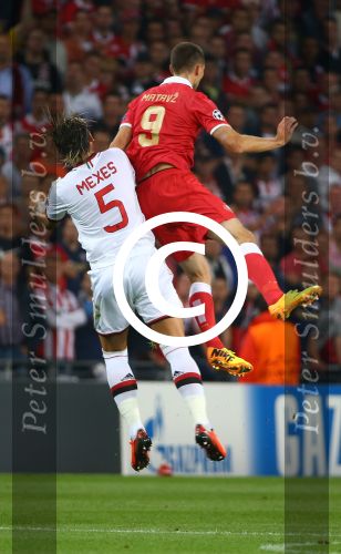 Eindhoven, 20 Augustus 2013
3e Voorronde CL PSV-AC Milan, eindstand 1-1
Tim Matavz in duel met Philippe Mexes
Foto Peter Smulders BV