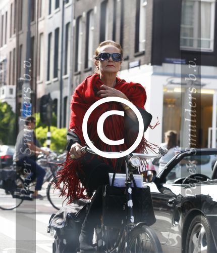 Amsterdam 2 september 2014
Ans Markus op de fiets in amsterdam