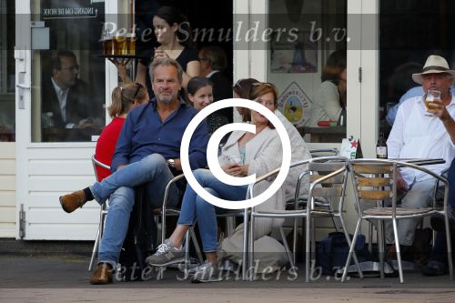Amsterdam 11 september 2014
Bert Kuizenga met zijn vrouw op terras.