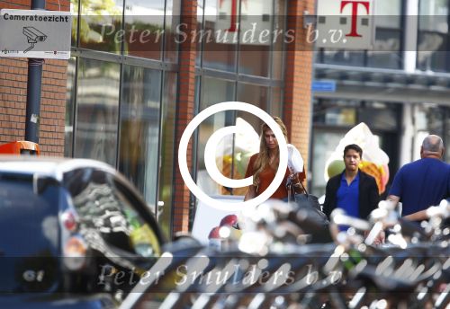 Amsterdam 8 september 2014
Estelle Cruijff doet boodschappen