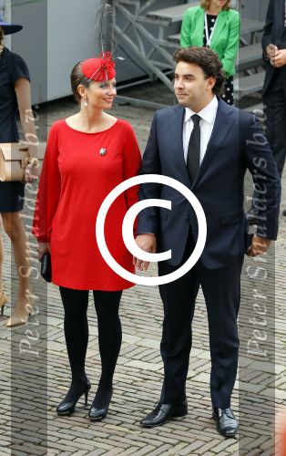 Den Haag 16 september 2014
Prinsjesdag met oa Koning Willem Alexander Koningin Maxima prinses Laurentien en prins Constantijn. Gouden Koets op het binnenhof. DEN HAAG - Zwangere Fleur Agema en haar partner en oud PVV-kamerlid Leon de Jong