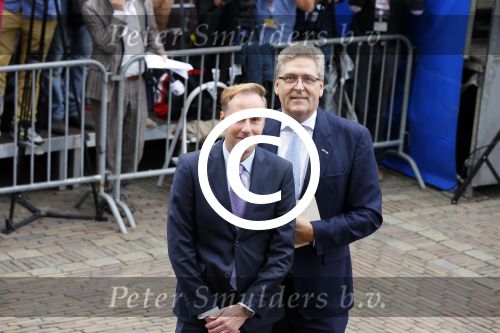 Den Haag 16 september 2014
Prinsjesdag met oa Koning Willem Alexander Koningin Maxima prinses Laurentien en prins Constantijn. Gouden Koets op het binnenhof. Henk Krol met vriend
