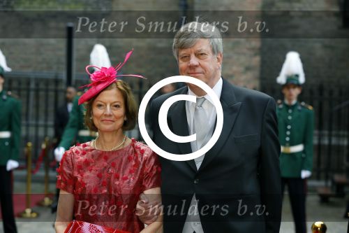 Den Haag 16 september 2014
Prinsjesdag met oa Koning Willem Alexander Koningin Maxima prinses Laurentien en prins Constantijn. Gouden Koets op het binnenhof. ivo Opstelten met vrouw