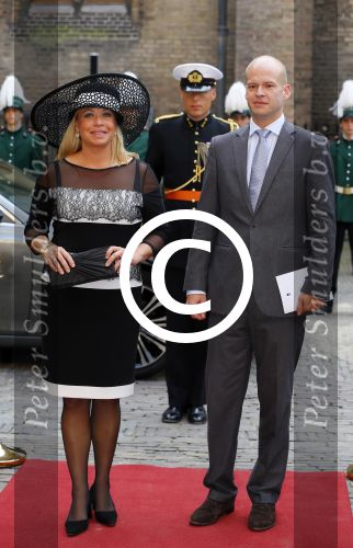 Den Haag 16 september 2014
Prinsjesdag met oa Koning Willem Alexander Koningin Maxima prinses Laurentien en prins Constantijn. Gouden Koets op het binnenhof. Jeanine Hennis-Plasschaert  met man