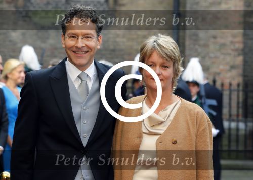 Den Haag 16 september 2014
Prinsjesdag met oa Koning Willem Alexander Koningin Maxima prinses Laurentien en prins Constantijn. Gouden Koets op het binnenhof. Jeroen Dijsselbloem met vrouw