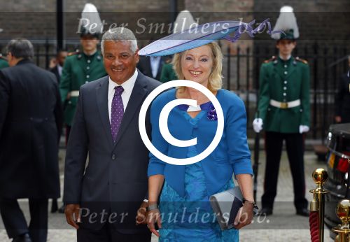 Den Haag 16 september 2014
Prinsjesdag met oa Koning Willem Alexander Koningin Maxima prinses Laurentien en prins Constantijn. Gouden Koets op het binnenhof. Jet Bussemaker met man