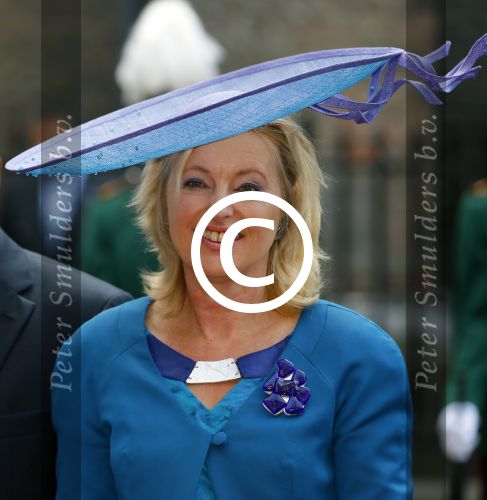 Den Haag 16 september 2014
Prinsjesdag met oa Koning Willem Alexander Koningin Maxima prinses Laurentien en prins Constantijn. Gouden Koets op het binnenhof. Jet Bussemaker met man