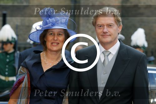Den Haag 16 september 2014
Prinsjesdag met oa Koning Willem Alexander Koningin Maxima prinses Laurentien en prins Constantijn. Gouden Koets op het binnenhof. Martin van Rijn met vrouw