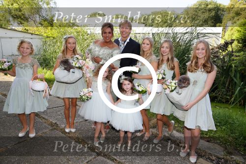 Amstelveen 15 september 2014
Patty Brard en Antoine van de Vijver trouwen bij restaurant aan de Poel in Amstelveen. Ze kwamen er met een boot aanvaren.