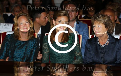 Amsterdam 15 september 2014
Modeshow Addy v d Krommenacker in het ij theater
Aanwezig oa Prinses Margriet Prinses Aimee en Prinses Margarita