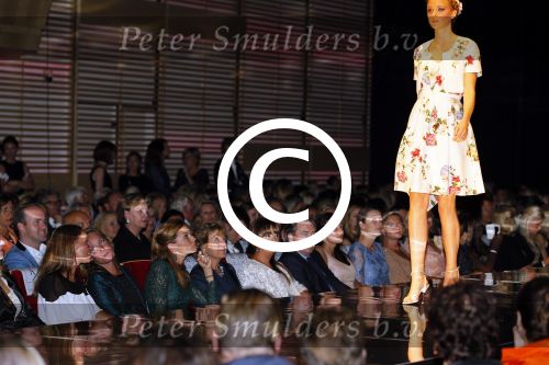 Amsterdam 15 september 2014
Modeshow Addy v d Krommenacker in het ij theater
Aanwezig oa Prinses Margriet Prinses Aimee en Prinses Margarita