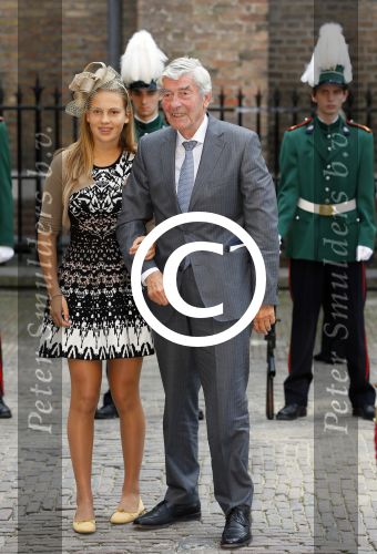 Den Haag 16 september 2014
Prinsjesdag met oa Koning Willem Alexander Koningin Maxima prinses Laurentien en prins Constantijn. Gouden Koets op het binnenhof. Ruud Lubbers met kleindochter