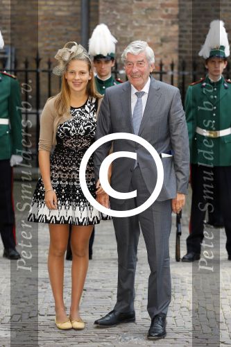 Den Haag 16 september 2014
Prinsjesdag met oa Koning Willem Alexander Koningin Maxima prinses Laurentien en prins Constantijn. Gouden Koets op het binnenhof. Ruud Lubbers met kleindochter