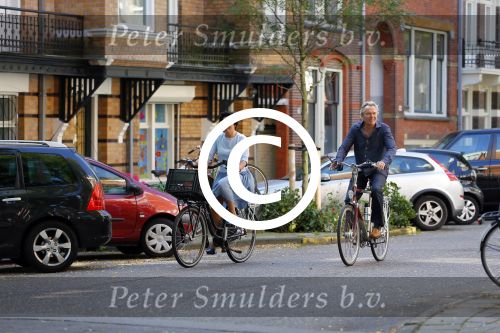 Amsterdam 12 september 2014
Tom Egbers en Janke Dekker op de fiets
