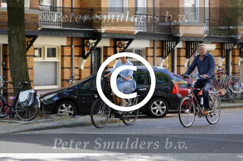 Amsterdam 12 september 2014
Tom Egbers en Janke Dekker op de fiets