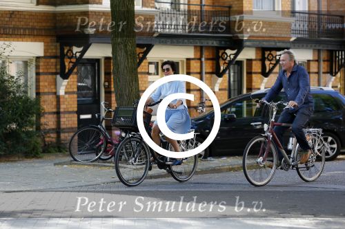 Amsterdam 12 september 2014
Tom Egbers en Janke Dekker op de fiets