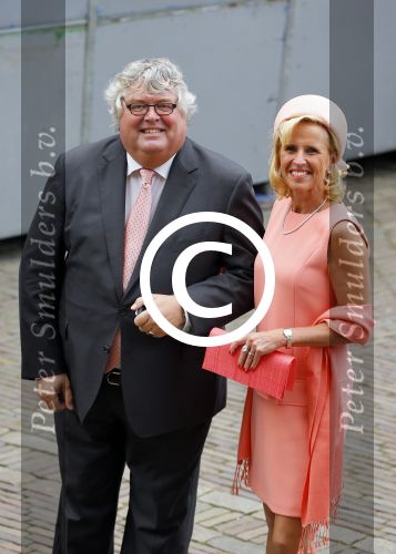 Den Haag 16 september 2014
Prinsjesdag met oa Koning Willem Alexander Koningin Maxima prinses Laurentien en prins Constantijn. Gouden Koets op het binnenhof. Ton Elias met vrouw