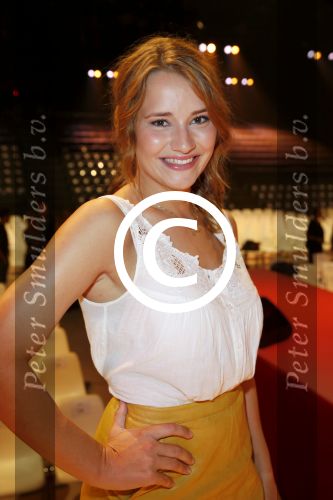 Amsterdam 29 augustus 2015Fandag bij endemol van GTST Goede tijden slechte tijden.All You Need Is GTST Live Show met de castleden uit de RTL televisie soapserie GTST. Joep Sertons, Robin Martens, Buddy Vedder  Ruud Feltkamp Marjolein Keuning, Gaby Blaaser, Dilan Yurdacul, Bartho Braat, Babette van Veen, Jette van der Meij, Pip Pellens, Erik de Vogel, Caroline de Bruijn, Barbara Sloesen, Inge Schrama, Miro Kloosterman en Marly van der Velden Everon Jackson Hooi, Beau Schneider en Guido Spek zijn aanwezig Ferry Doedens