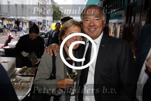 Amsterdam 3 september 2015
Opening verbouwde pc hooftstraat. Benno Leeser met .. van Coster Diamonds