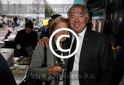 Amsterdam 3 september 2015
Opening verbouwde pc hooftstraat. Benno Leeser met .. van Coster Diamonds
