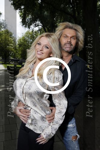 Amsterdam 1 september 2015
Bobbi Eden bij perspresentatie Lulverhalen. Haar vriend Mark Laurenz is er ook bij