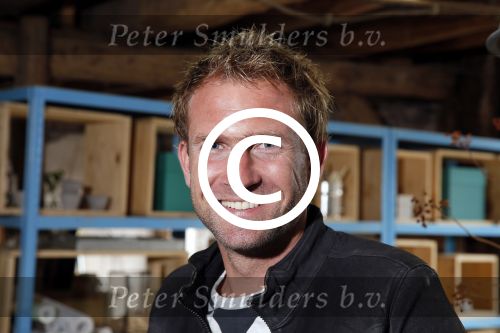 Zoelen 2 september 2015Het team van het RTL4-programma Eigen Huis & Tuin, bestaande uit Thomas Verhoef, Evelyn Struik, Froukje de Both, Tom Groot, Martine Both en Lodewijk Hoekstra.