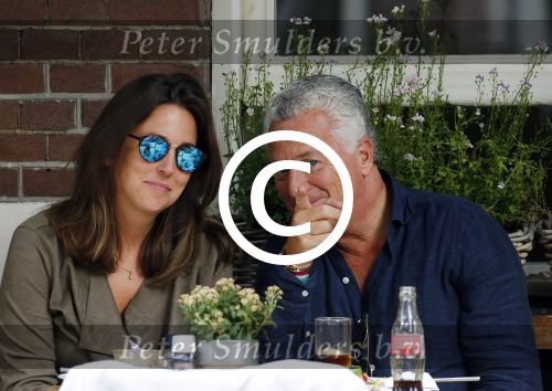 Amsterdam 21 augustus 2015
Bram Moszkowicz met vriendin Nynke Hogervorst