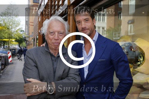 Amsterdam 3 september 2015
Opening verbouwde pc hooftstraat. Cees Dam met Vincent ( voormalig Oger)