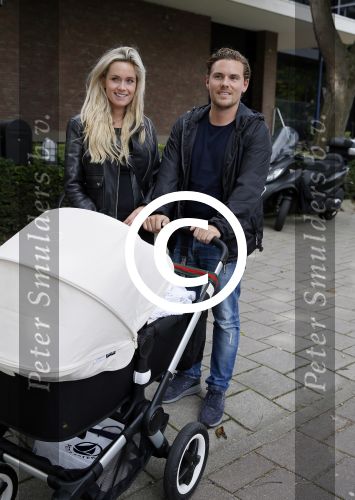 Amsterdam 1 september 2015 
Daniel v Zweden en zijn vriendin Stevie achter de kinderwagen met daarin zoontje Rasphael