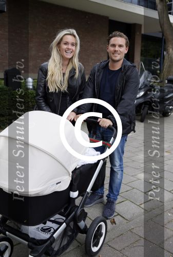 Amsterdam 1 september 2015 
Daniel v Zweden en zijn vriendin Stevie achter de kinderwagen met daarin zoontje Rasphael